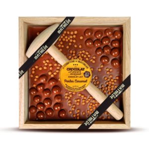 Chocolate con martillo Mathilde con leche y perlas de caramelo