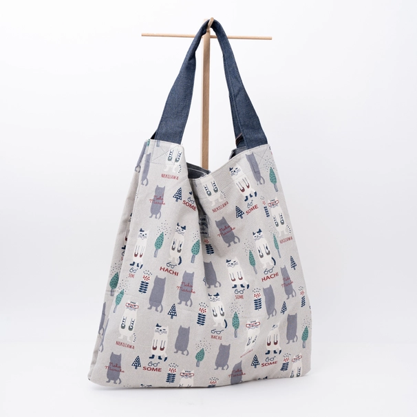 Bolso Tote Grande Bordado Tres Gatos Gris "Kusuguru Japón" - Imagen 6