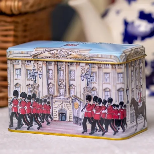 Lata de té para 40 personas del Palacio de Buckingham y el Calvario del Rey