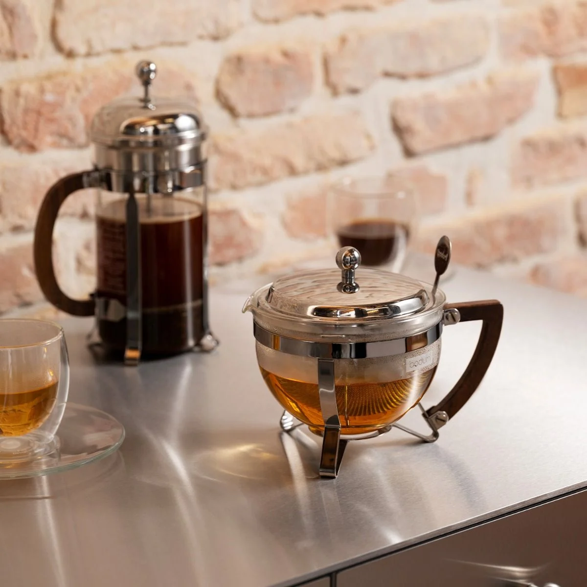 Tetera con filtro de acero inoxidable, 1 l, mango de madera "BODUM" - Imagen 3